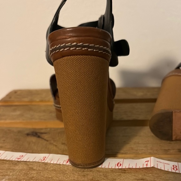 Chloe Brown and Black Wedge Sandals - Picture 7 of 8